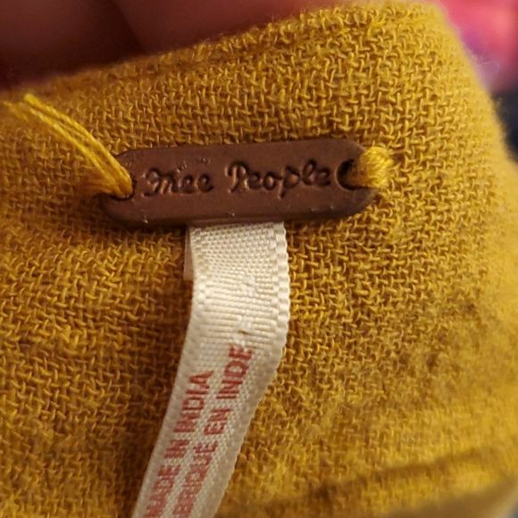 FREE PEOPLE Bohemian embroidered womens crop top 🌼😊🍂 - Picture 6 of 11